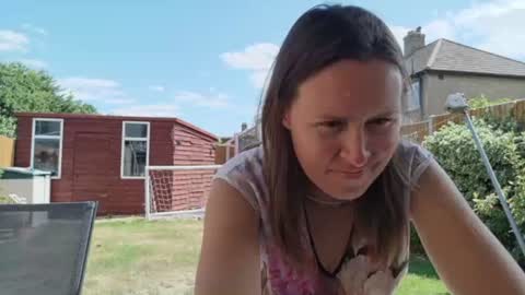 Nadia Ferreira  online show from 06/29/26, 10:15