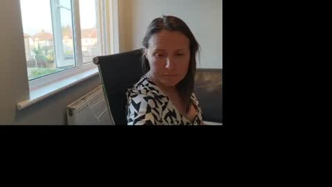 Nadia Ferreira  online show from 07/08/26, 07:29