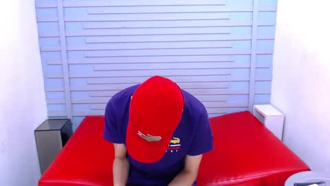 Snapshot of eban_dustan chatting on 02/18/25, 11:19 Eban online show from 02/18/25, 11:19