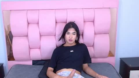 Snapshot of eban_dustan chatting on 09/24/25, 11:35 Eban online show from 09/24/25, 11:35