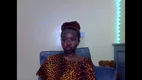 Snapshot of eboniana chatting on 05/31/26, 07:48 eboniana online show from 05/31/26, 07:48
