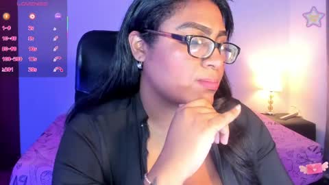 Snapshot of ebony__queen2 chatting on 04/26/26, 08:17 ebony__queen2 online show from 04/26/26, 08:17