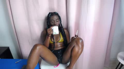 Snapshot of ebony_baby1 chatting on 01/26/25, 03:59 Baby online show from 01/26/25, 03:59