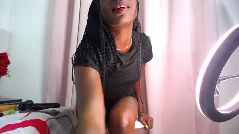 Snapshot of ebony_baby1 chatting on 02/06/25, 11:37 Baby online show from 02/06/25, 11:37