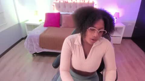 ebony_fantasy2 online show from 04/15/26, 11:17