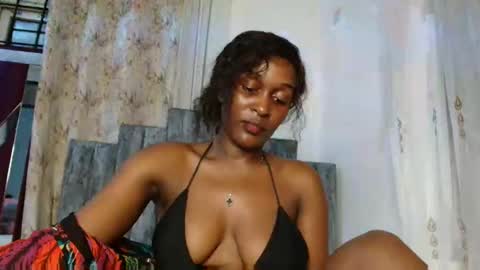 Snapshot of ebony_ghoddes chatting on 02/16/25, 07:05 ebony online show from 02/16/25, 07:05