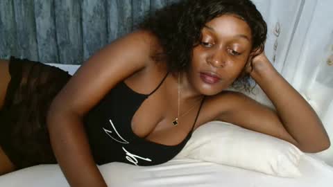 Snapshot of ebony_ghoddes chatting on 02/20/25, 06:35 ebony online show from 02/20/25, 06:35