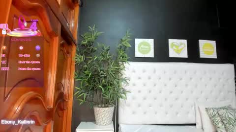 ebony_katterin online show from 11/13/25, 10:47