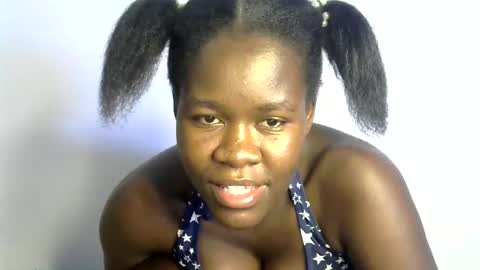 ebony_lynne online show from 04/27/26, 09:35