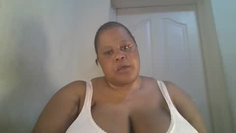 ebony_magixs online show from 09/26/25, 05:55