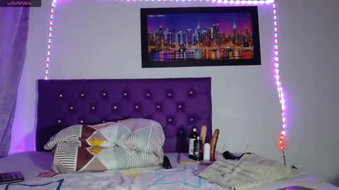 Snapshot of ebony_neighbormoans chatting on 04/25/26, 03:53 LINA online show from 04/25/26, 03:53
