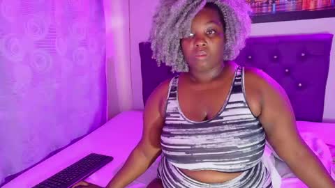 Snapshot of ebony_neighbormoans chatting on 05/28/26, 11:29 LINA online show from 05/28/26, 11:29