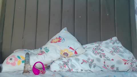 Snapshot of ebony_petite01 chatting on 03/01/25, 06:35 EBONY PETITE online show from 03/01/25, 06:35