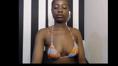 Ella online show from 11/22/25, 09:30