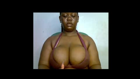 Snapshot of ebony_plumx12 chatting on 04/13/26, 06:13 Prisy online show from 04/13/26, 06:13