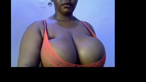 Snapshot of ebony_plumx12 chatting on 05/01/26, 06:34 Prisy online show from 05/01/26, 06:34