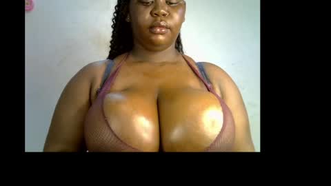 Snapshot of ebony_plumx12 chatting on 05/30/26, 10:23 Prisy online show from 05/30/26, 10:23