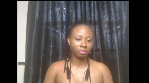 Snapshot of ebony_queenx chatting on 05/24/26, 07:57 Queen online show from 05/24/26, 07:57