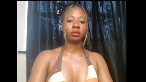 Snapshot of ebony_queenx chatting on 06/16/26, 07:55 Queen online show from 06/16/26, 07:55