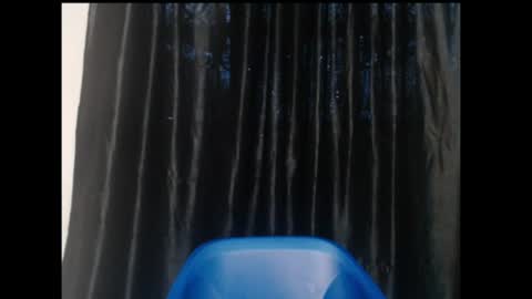 Snapshot of ebony_queenx chatting on 06/17/26, 05:14 Queen online show from 06/17/26, 05:14