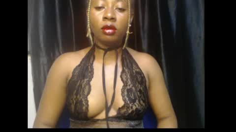 Snapshot of ebony_queenx chatting on 06/23/26, 07:01 Queen online show from 06/23/26, 07:01