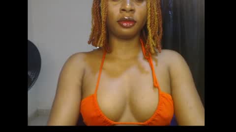 Snapshot of ebony_queenx chatting on 07/23/26, 09:18 Queen online show from 07/23/26, 09:18