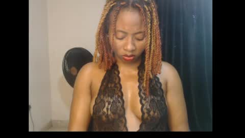 Snapshot of ebony_queenx chatting on 07/28/26, 07:26 Queen online show from 07/28/26, 07:26