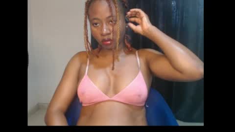Snapshot of ebony_queenx chatting on 07/29/26, 09:18 Queen online show from 07/29/26, 09:18