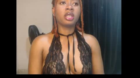 Snapshot of ebony_queenx chatting on 07/30/26, 08:24 Queen online show from 07/30/26, 08:24