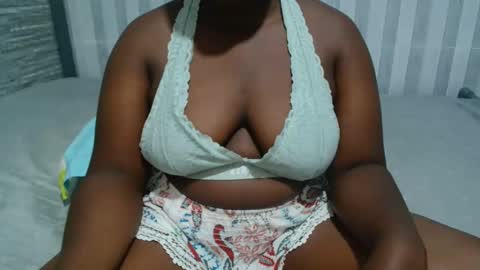 Snapshot of ebony_sabrina chatting on 11/30/25, 07:23 Sabrina online show from 11/30/25, 07:23