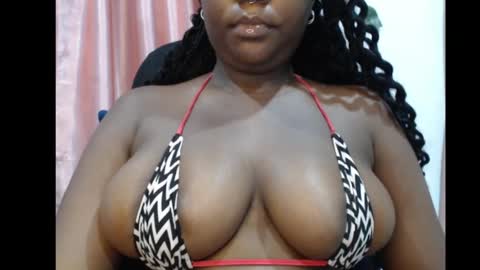 Snapshot of ebony_sexy_queen chatting on 09/26/25, 06:17 Racheal online show from 09/26/25, 06:17