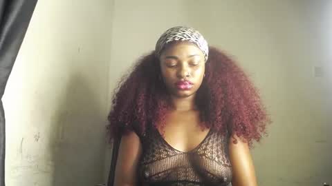 Snapshot of ebony_slimgirl0 chatting on 07/12/26, 07:38 Lilly online show from 07/12/26, 07:38