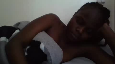 Snapshot of ebony_tasha chatting on 04/29/26, 07:56 tasha online show from 04/29/26, 07:56