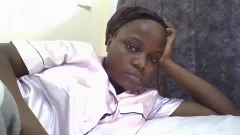 Snapshot of ebony_tasha chatting on 05/02/26, 06:07 tasha online show from 05/02/26, 06:07