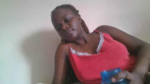 Snapshot of ebony_tasha chatting on 05/04/26, 05:36 tasha online show from 05/04/26, 05:36