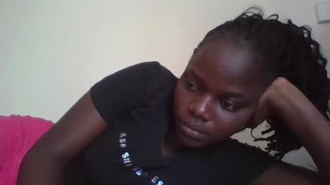 Snapshot of ebony_tasha chatting on 05/18/26, 05:13 tasha online show from 05/18/26, 05:13