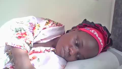Snapshot of ebony_tasha chatting on 05/26/26, 05:25 tasha online show from 05/26/26, 05:25