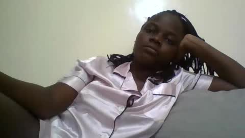 Snapshot of ebony_tasha chatting on 05/28/26, 07:27 tasha online show from 05/28/26, 07:27