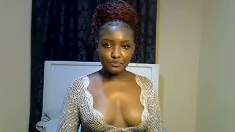 Snapshot of ebonybarbieee chatting on 07/08/26, 07:07 Barbie online show from 07/08/26, 07:07