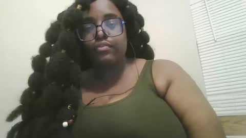 Snapshot of ebonybigtitqueen4 chatting on 11/16/25, 02:39 ebonybigtitqueen4 online show from 11/16/25, 02:39
