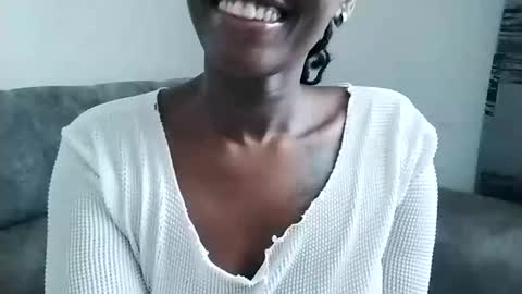 Ebony Melanie online show from 03/04/25, 01:49
