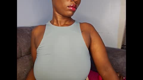 Ebony Melanie online show from 11/17/25, 09:20