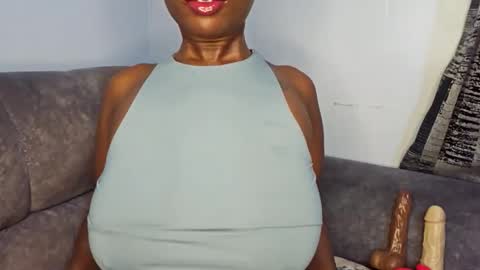 Ebony Melanie online show from 11/29/25, 09:51
