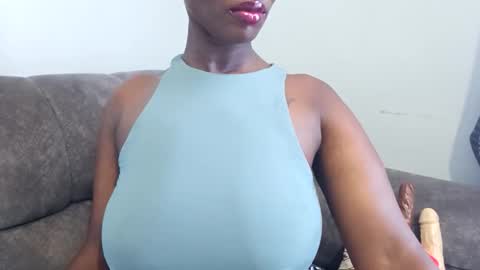 Ebony Melanie online show from 12/15/25, 11:14