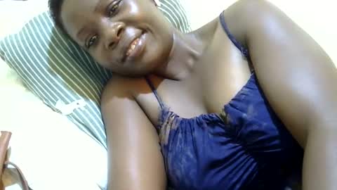 Snapshot of ebonychery chatting on 05/17/26, 09:38 ebonychery online show from 05/17/26, 09:38