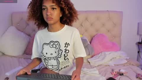 Queen Ebony online show from 12/30/24, 01:04