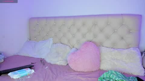 Snapshot of ebonygoddes03 chatting on 04/29/26, 06:25 Queen Ebony online show from 04/29/26, 06:25