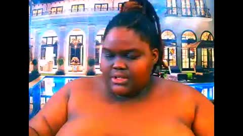 ebonyhotbuns4u2luv online show from 05/01/26, 09:14