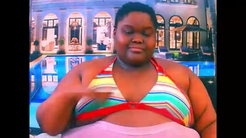 Snapshot of ebonyhotbuns4u2luv chatting on 06/04/26, 06:47 ebonyhotbuns4u2luv online show from 06/04/26, 06:47
