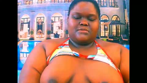 Snapshot of ebonyhotbuns4u2luv chatting on 06/11/26, 05:38 ebonyhotbuns4u2luv online show from 06/11/26, 05:38